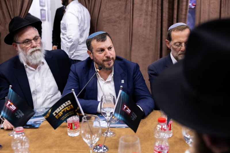 מנדי טויטו