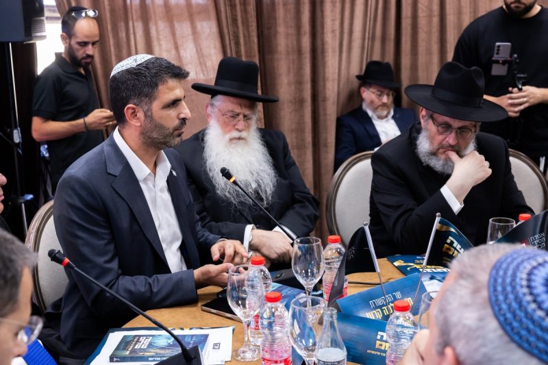מנדי טויטו