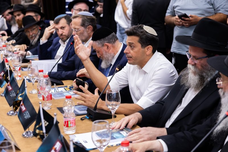 מנדי טויטו