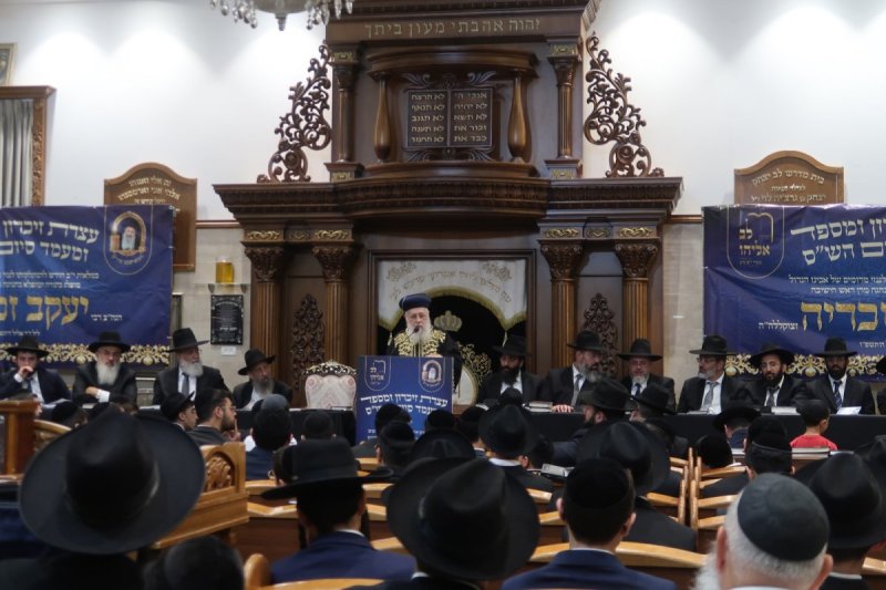 באדיבות המצלם