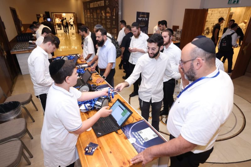 יעקב נחומי