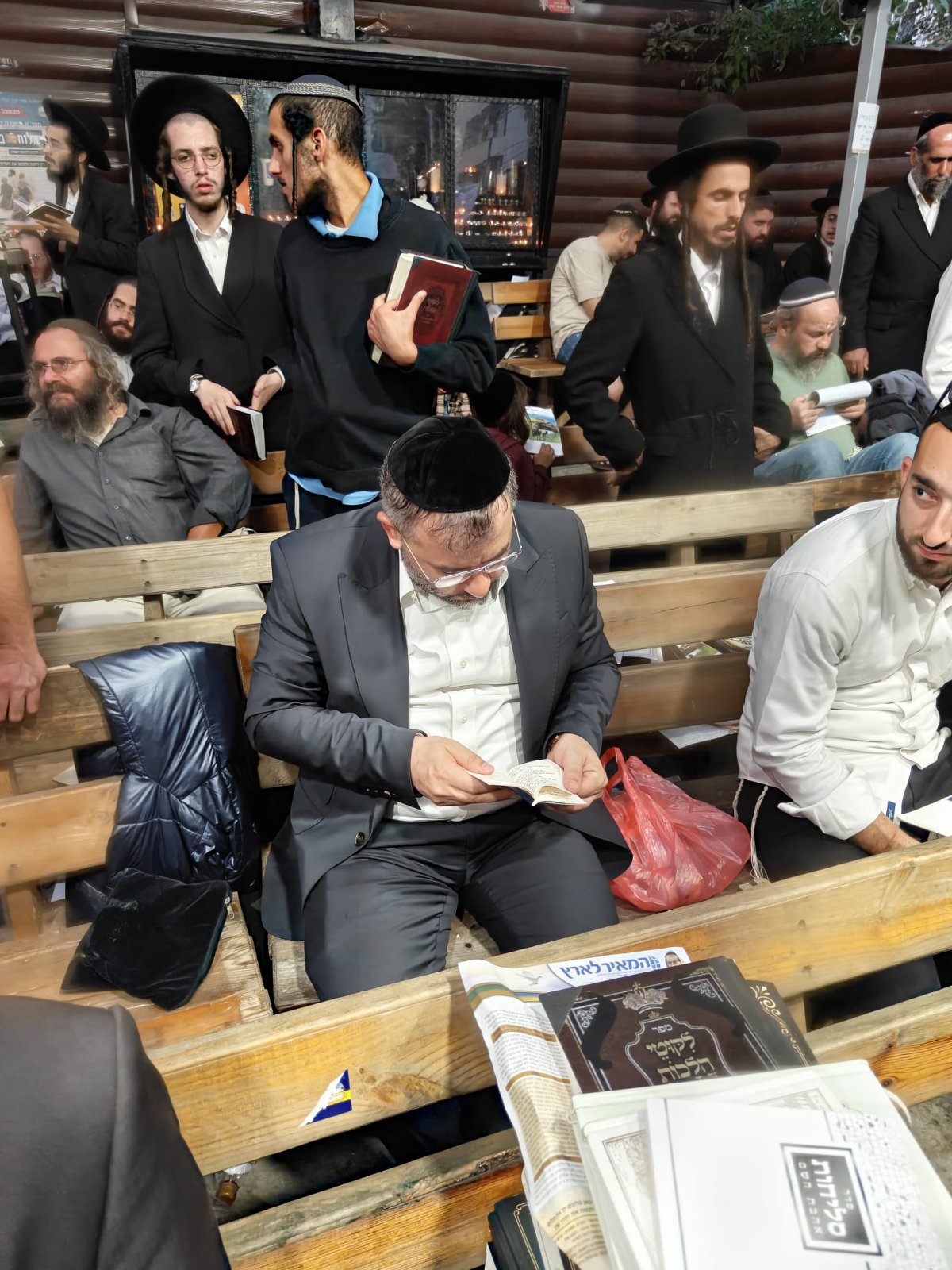 באדיבות המצלם