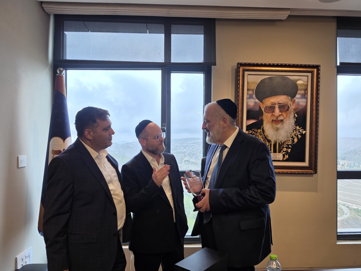 באדיבות המצלם