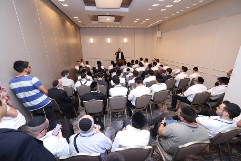  יעקב נחומי