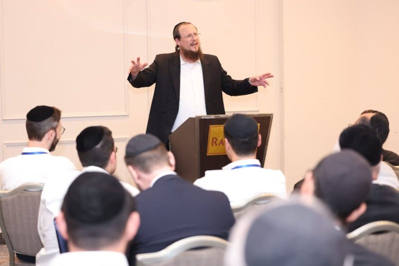  יעקב נחומי