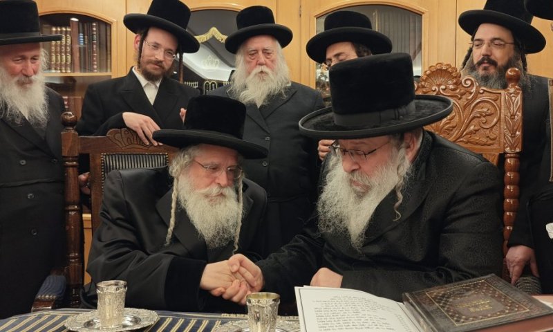 פיוס בערב יום כיפור: האחים האדמו"רים מנדבורנה נפגשו לאחר 5 שנות נתק