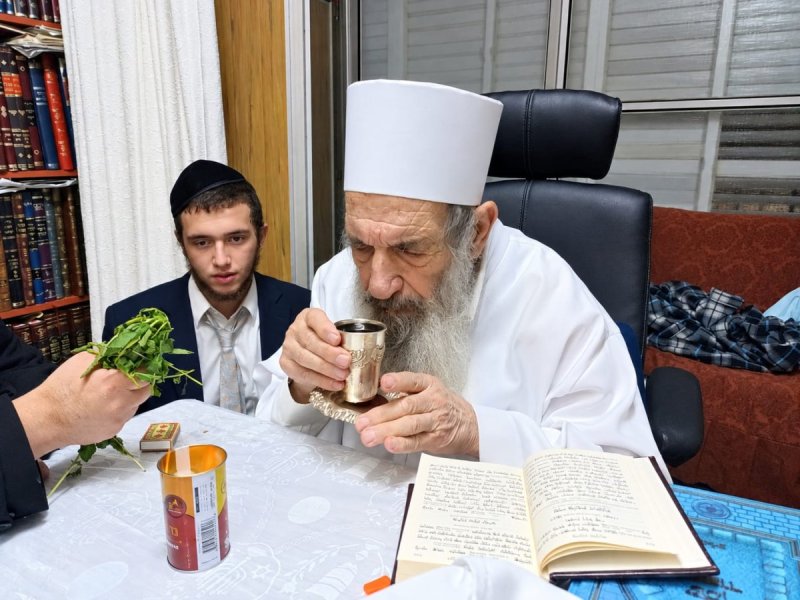באדיבות המצלם