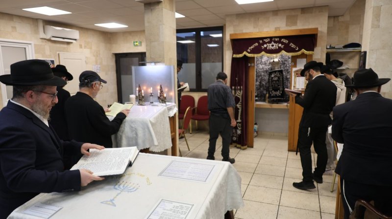  מרדכי לובעצקי