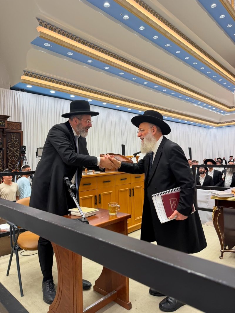 באדיבות המצלם