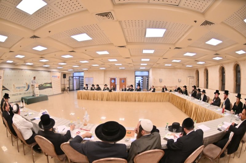  יהושע פרוכטר