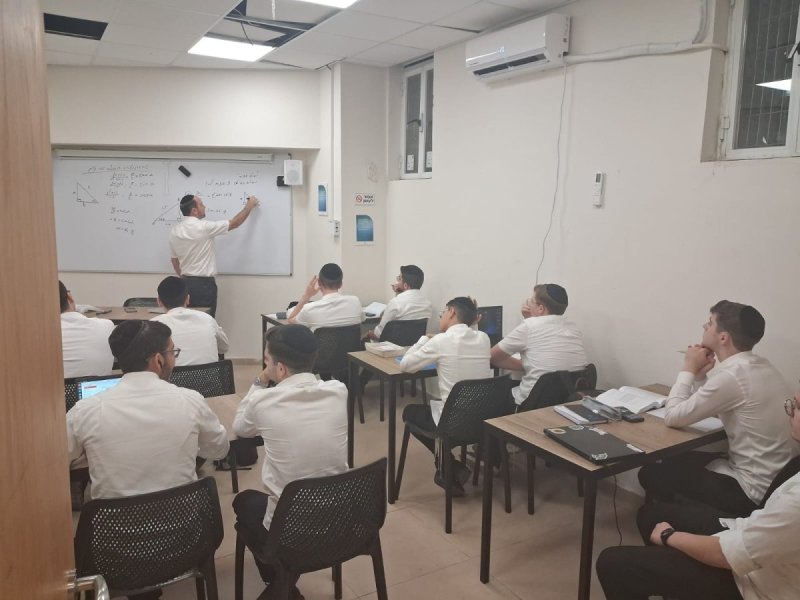 יחצ