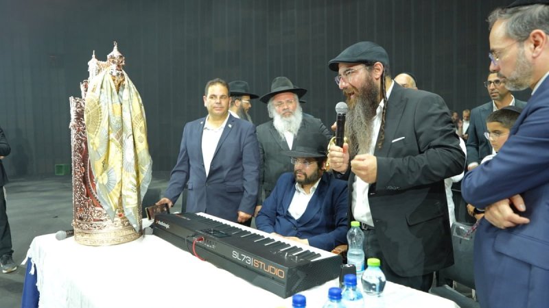 באדיבות המצלם