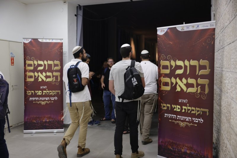 שמוליק קורלנסקי
