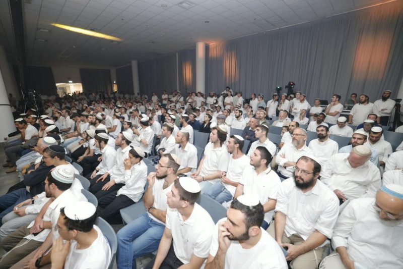 שמוליק קורלנסקי
