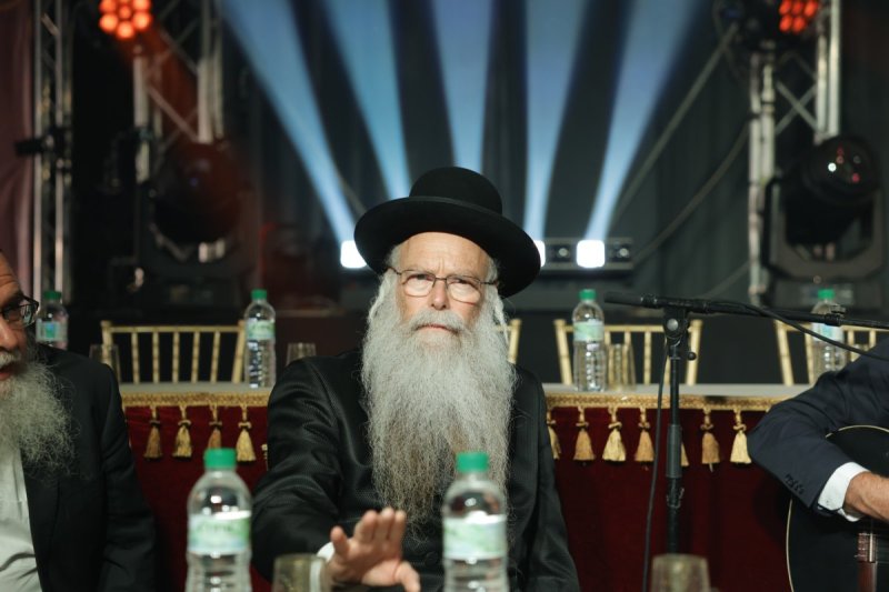 שמוליק קורלנסקי