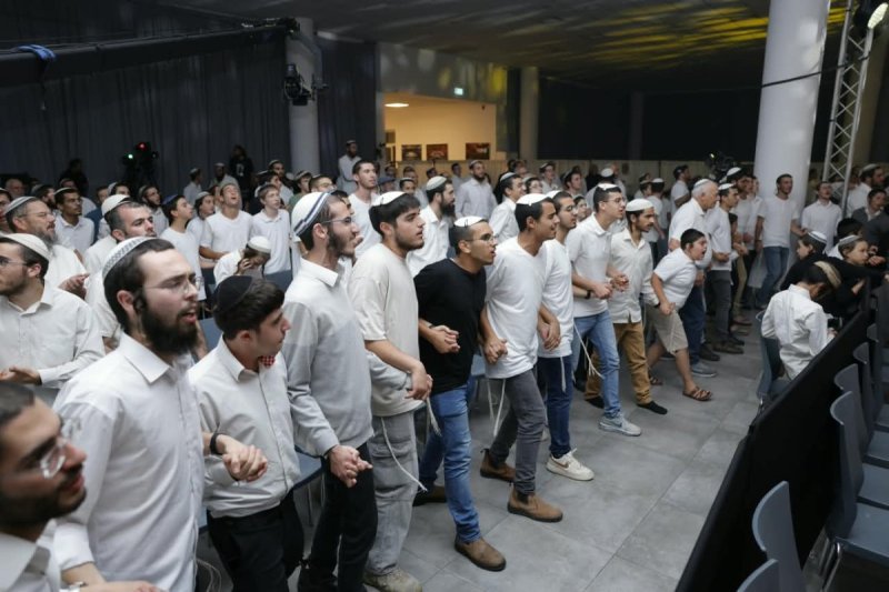 שמוליק קורלנסקי
