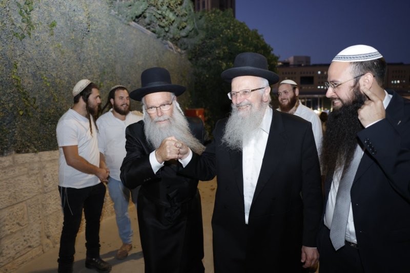 שמוליק קורלנסקי