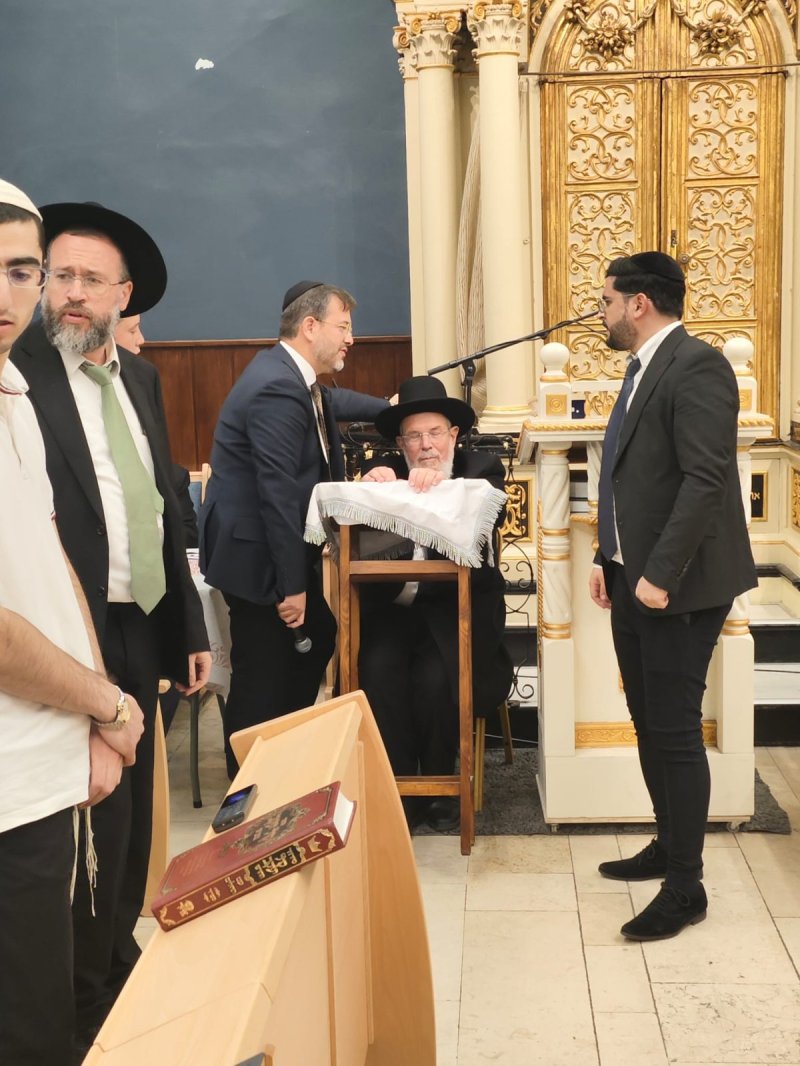 באדיבות המצלם