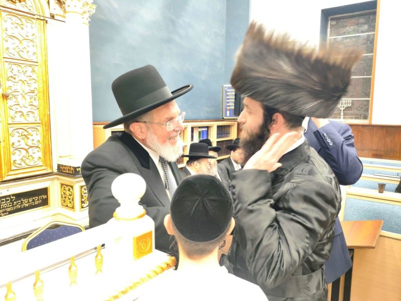 באדיבות המצלם
