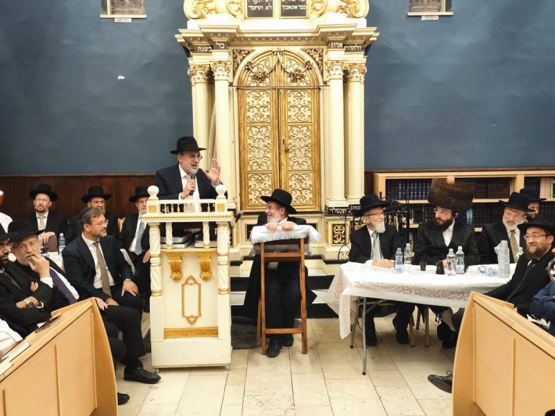 באדיבות המצלם
