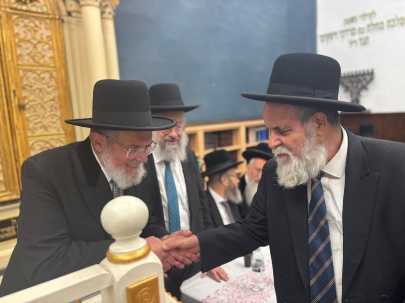 באדיבות המצלם