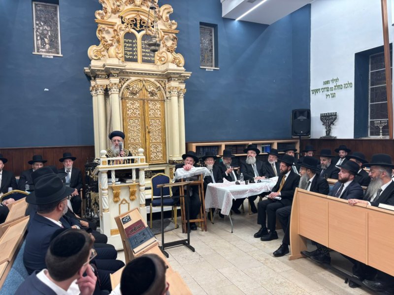 באדיבות המצלם