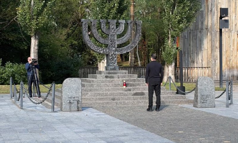 זלנסקי השתתף בטקס לציון 85 שנה לטבח הנאצי