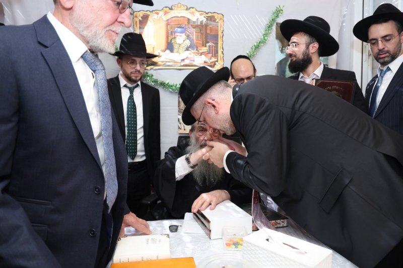 נועם אליהו