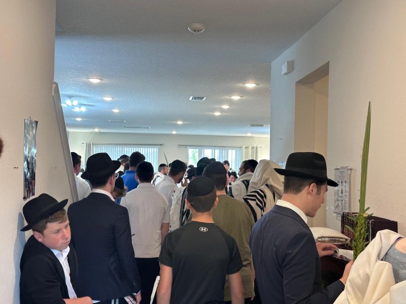 באדיבות המצלם