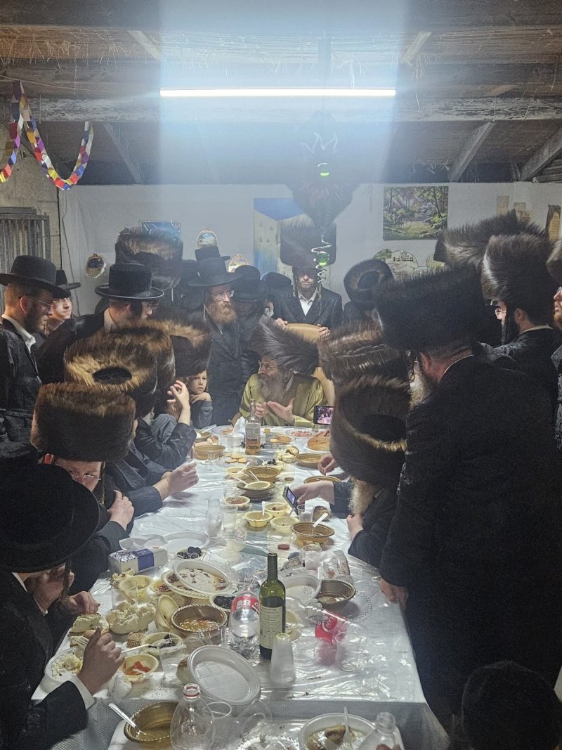 באדיבות המצלם