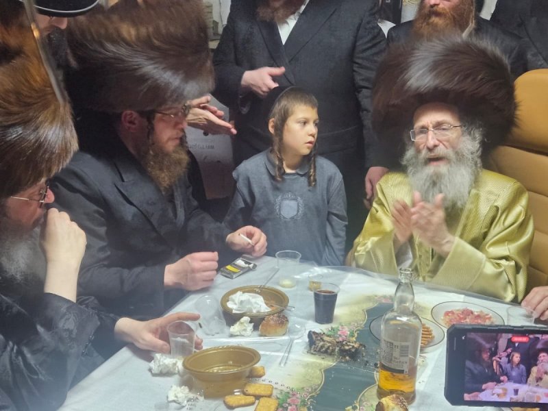 באדיבות המצלם