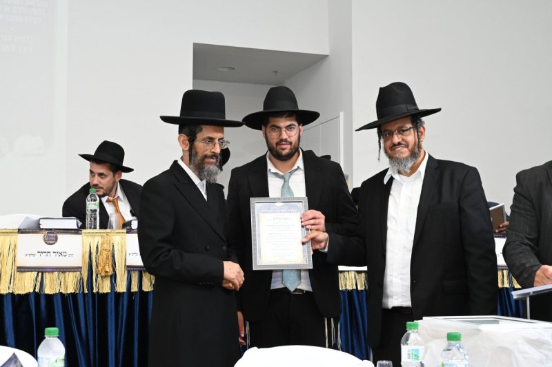 באדיבות המצלם