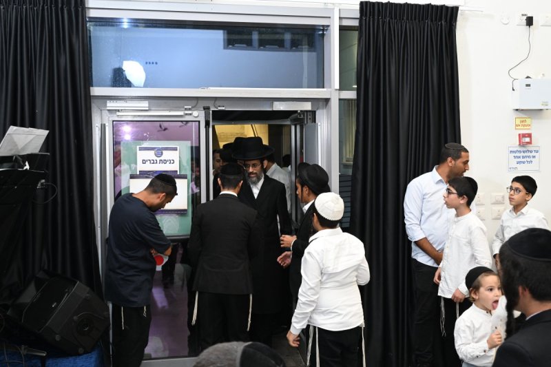 באדיבות המצלם