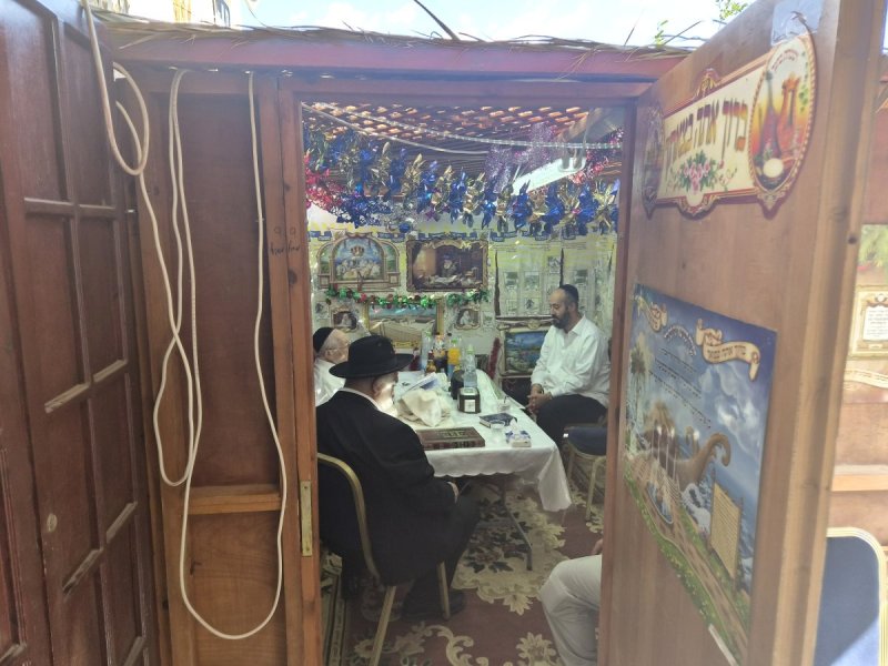 באדיבות המצלם