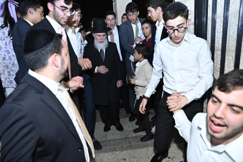 רן אילוז