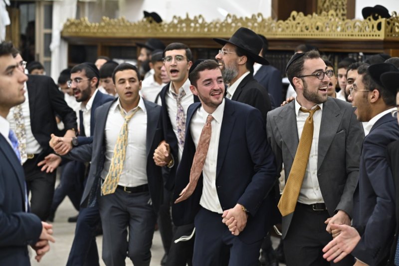 רן אילוז