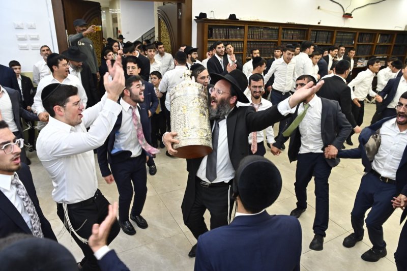 רן אילוז