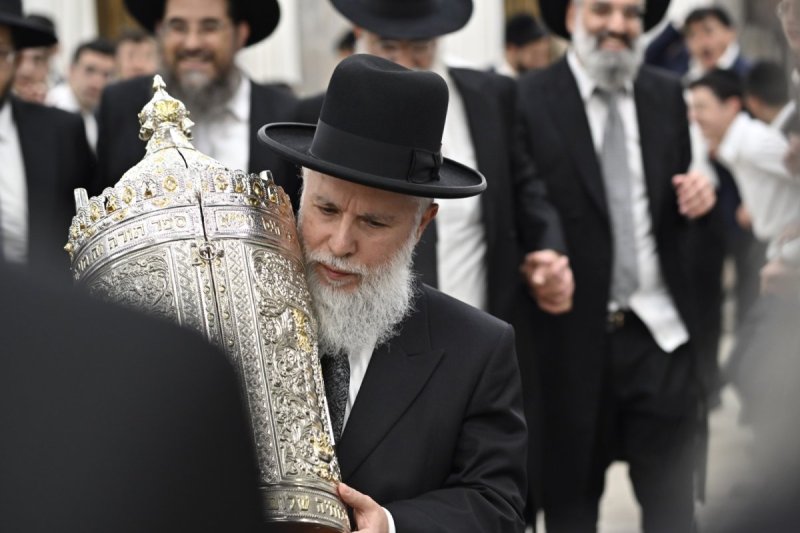 רן אילוז