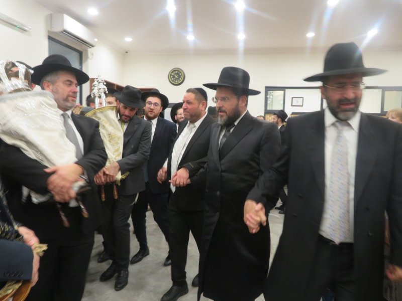 באדיבות המצלם