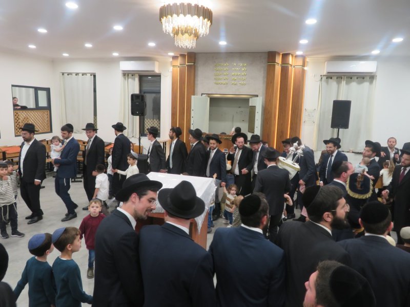 באדיבות המצלם