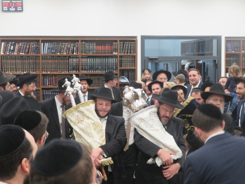 באדיבות המצלם