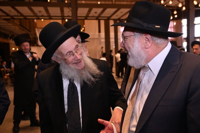 ליפא מוזר