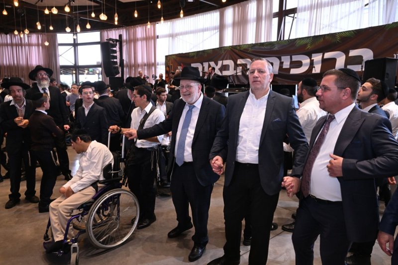ליפא מוזר