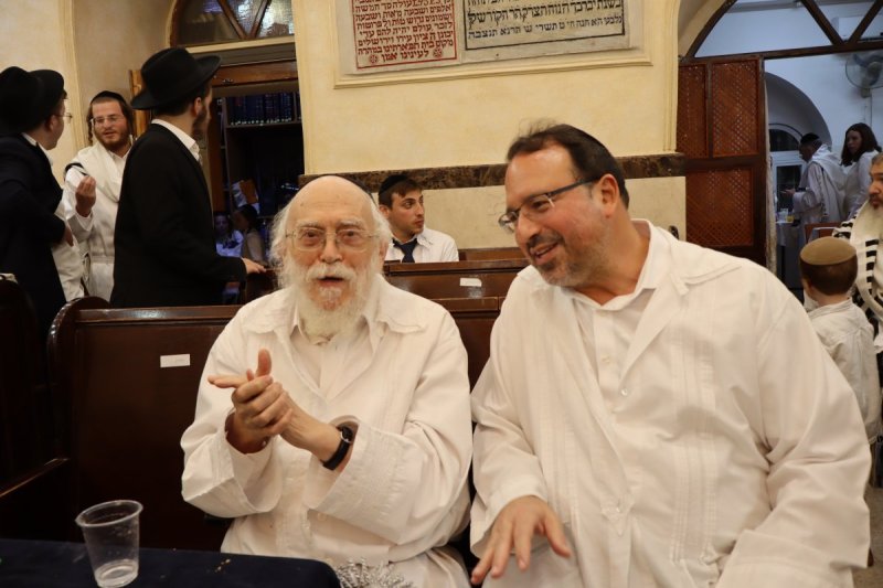 באדיבות המצלם