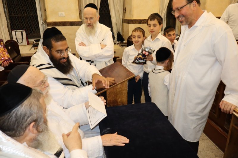 באדיבות המצלם