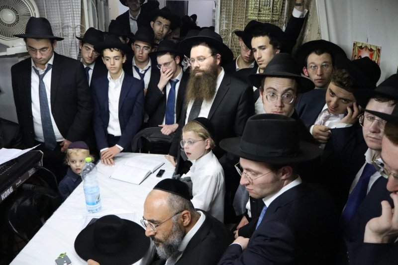 באדיבות המצלם