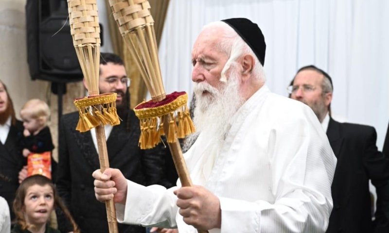 כך נראה חג הסוכות במחיצת אבי תנועת הקירוב