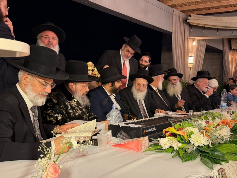 באדיבות המצלם