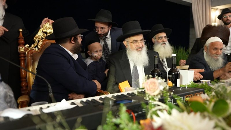 באדיבות המצלם