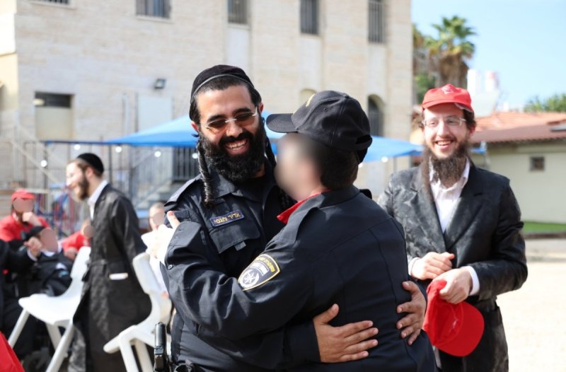 יחצ